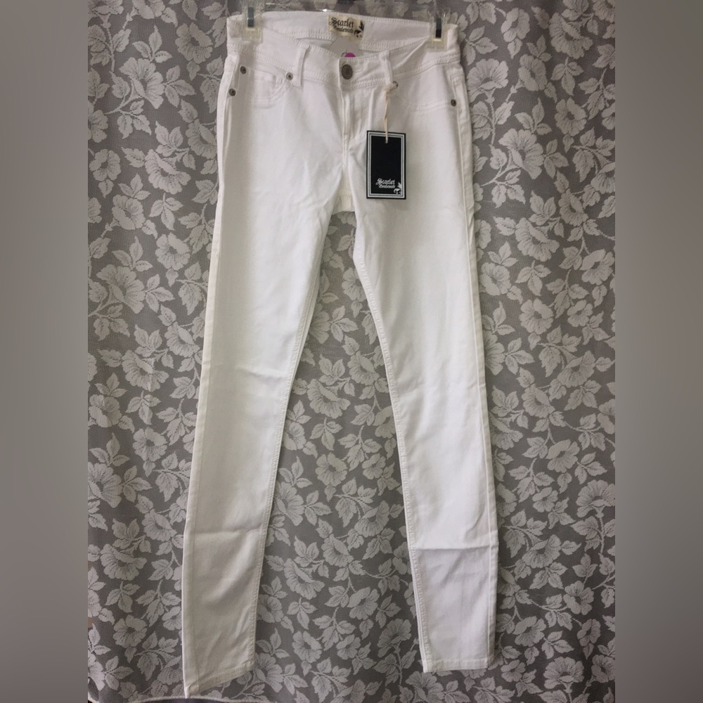 Scarlet Blvd white stretch skinny jeans